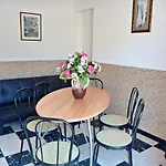 T2 Ensoleillé à 2 Pas De La Avec Terrasse, Parking Et Wifi Options - Fr-1-387-123 Appartement